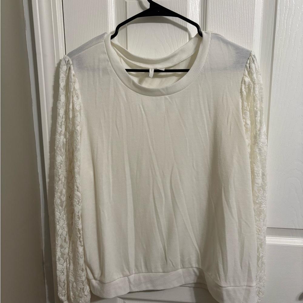 Elegant White Lace Sleeve Top
